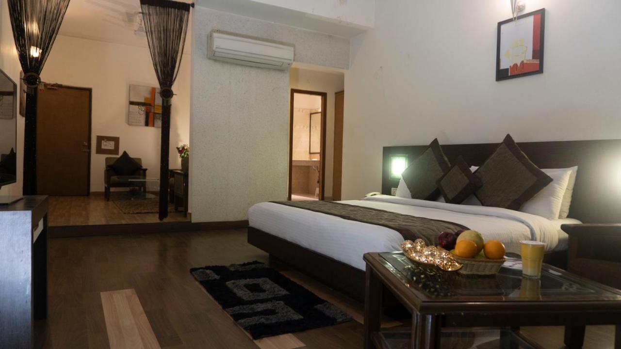 Hotel Mg Regency Baddi Exterior foto