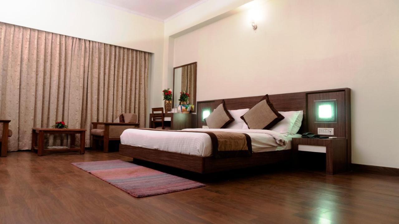 Hotel Mg Regency Baddi Exterior foto