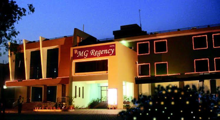 Hotel Mg Regency Baddi Exterior foto