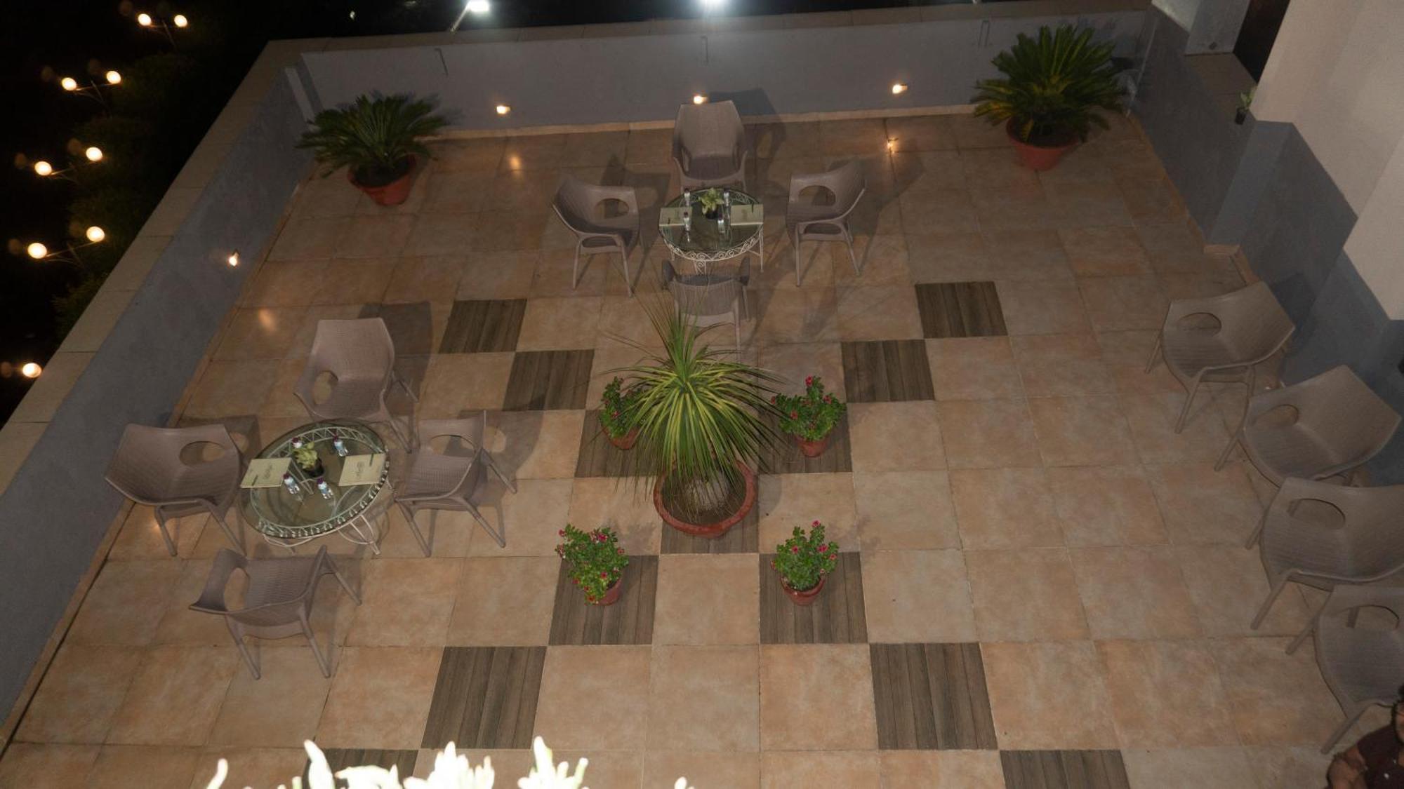 Hotel Mg Regency Baddi Exterior foto